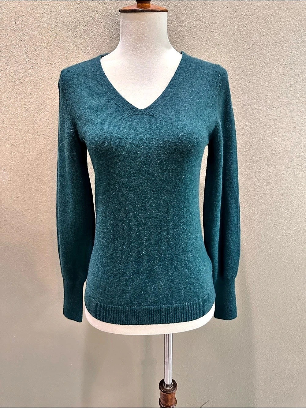 Talbots Pure Cashmere V-Neck Sweater Blue Green Petite Small - Picture 3 of 13
